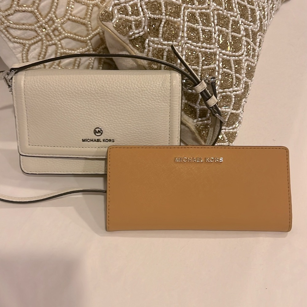 MICHAEL Kors Cream Crossbody Bag + MK long Free Wallet